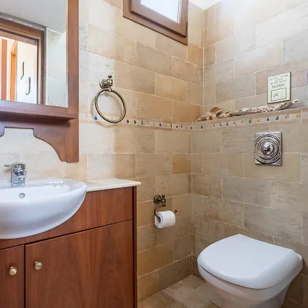 Erato فيلة Nea Dimmata